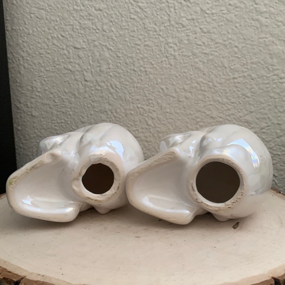 Pearlized Ceramic White Skull Halloween Decor 💀 - Picture 5 of 5